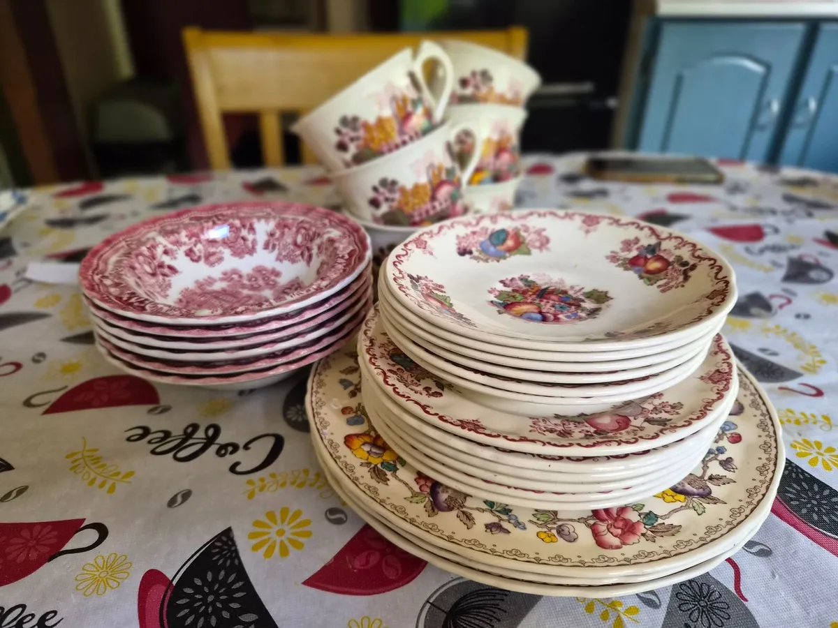 Antique plates - Image 1