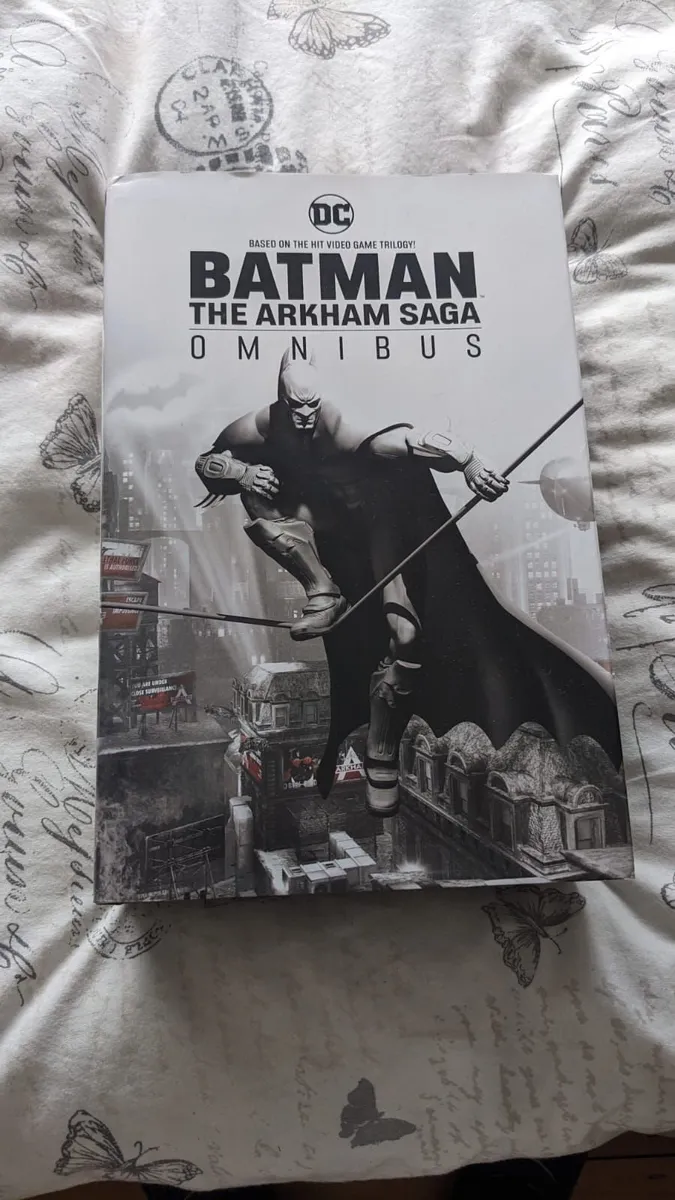 Batman Graphic Novels + Arkham Saga Omnibus - Image 1