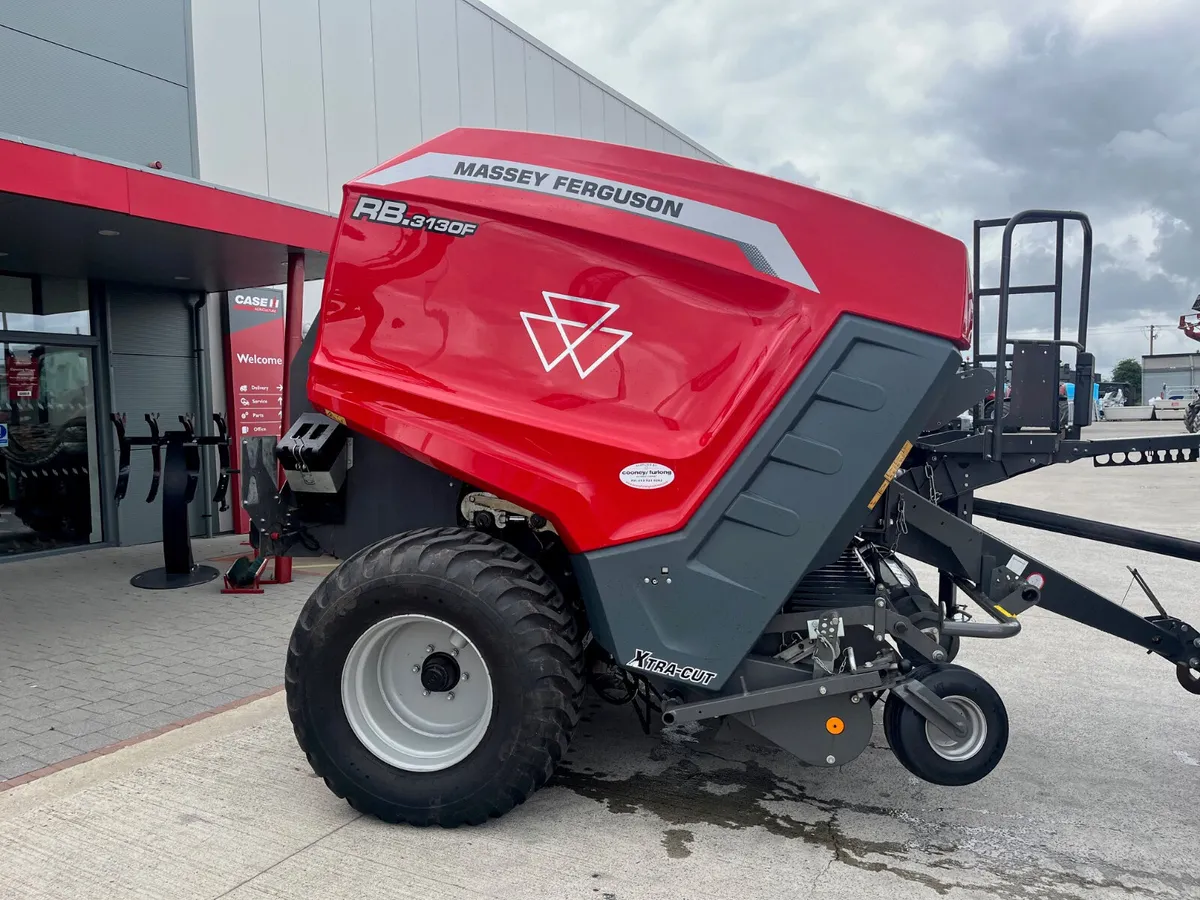 2025 Massey Ferguson Rb 3130F 9500 Bales - Image 4