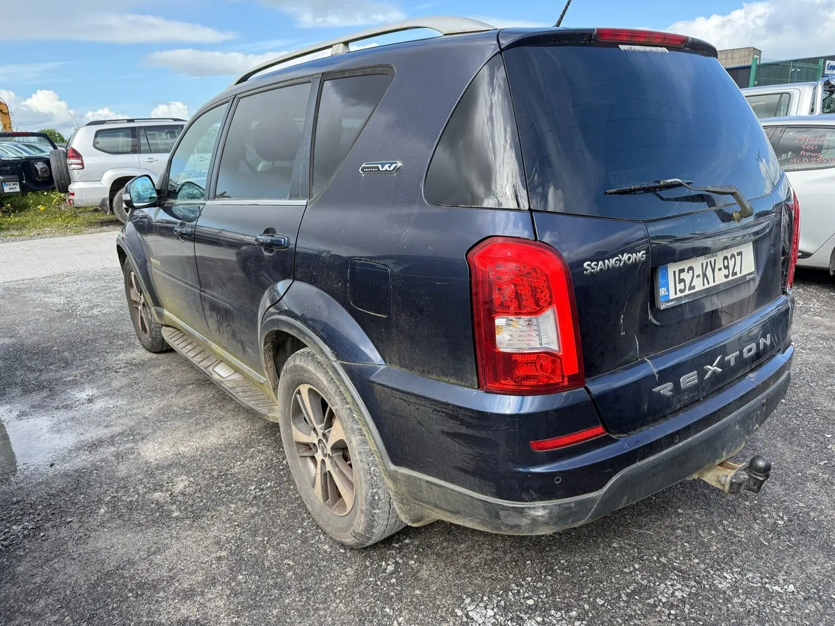 2015 Saangyong Rexton 2.0d 5 seat commercial - Image 3
