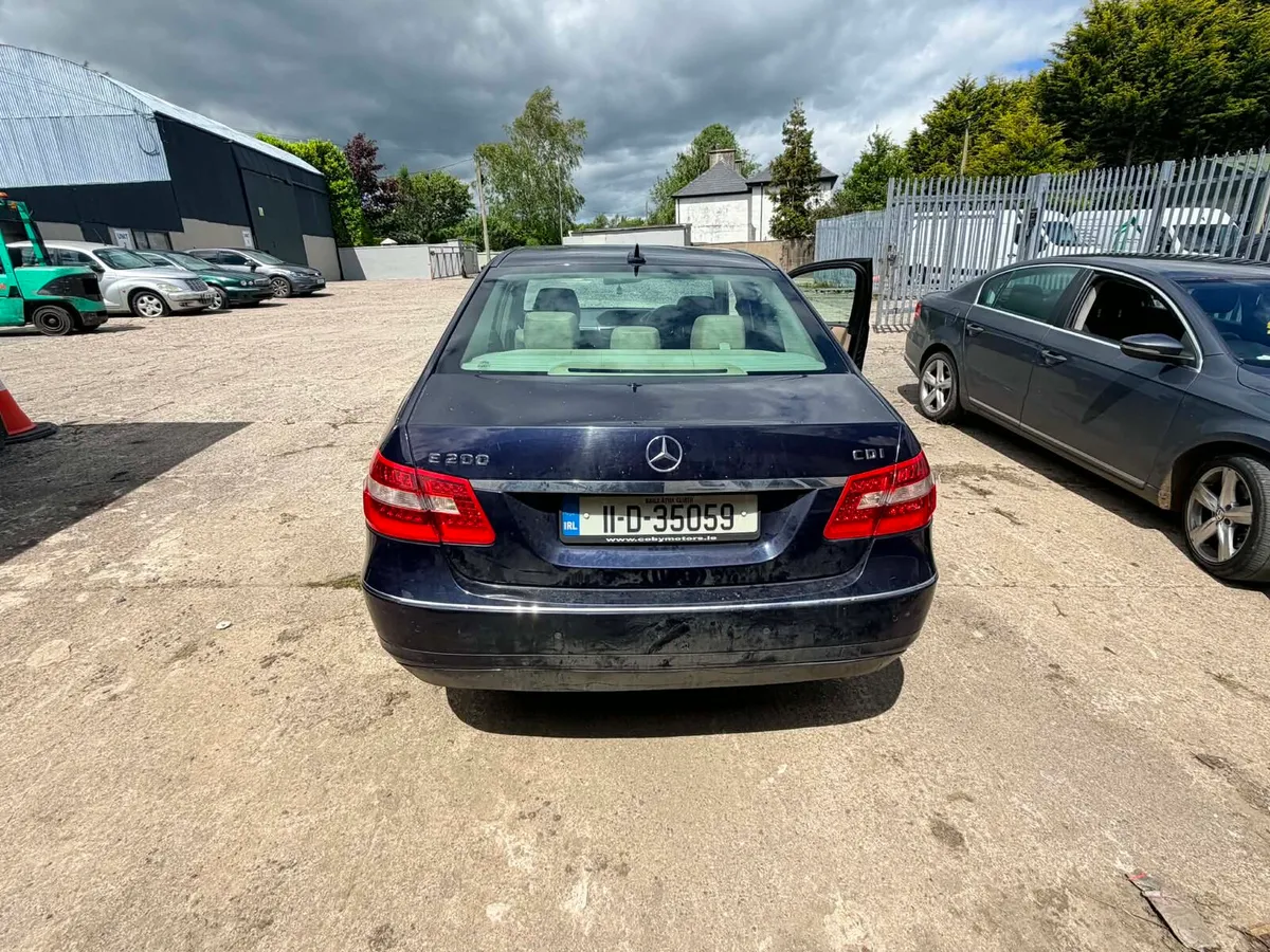2011 Mercedes E200cdi **please read ad fully** - Image 3