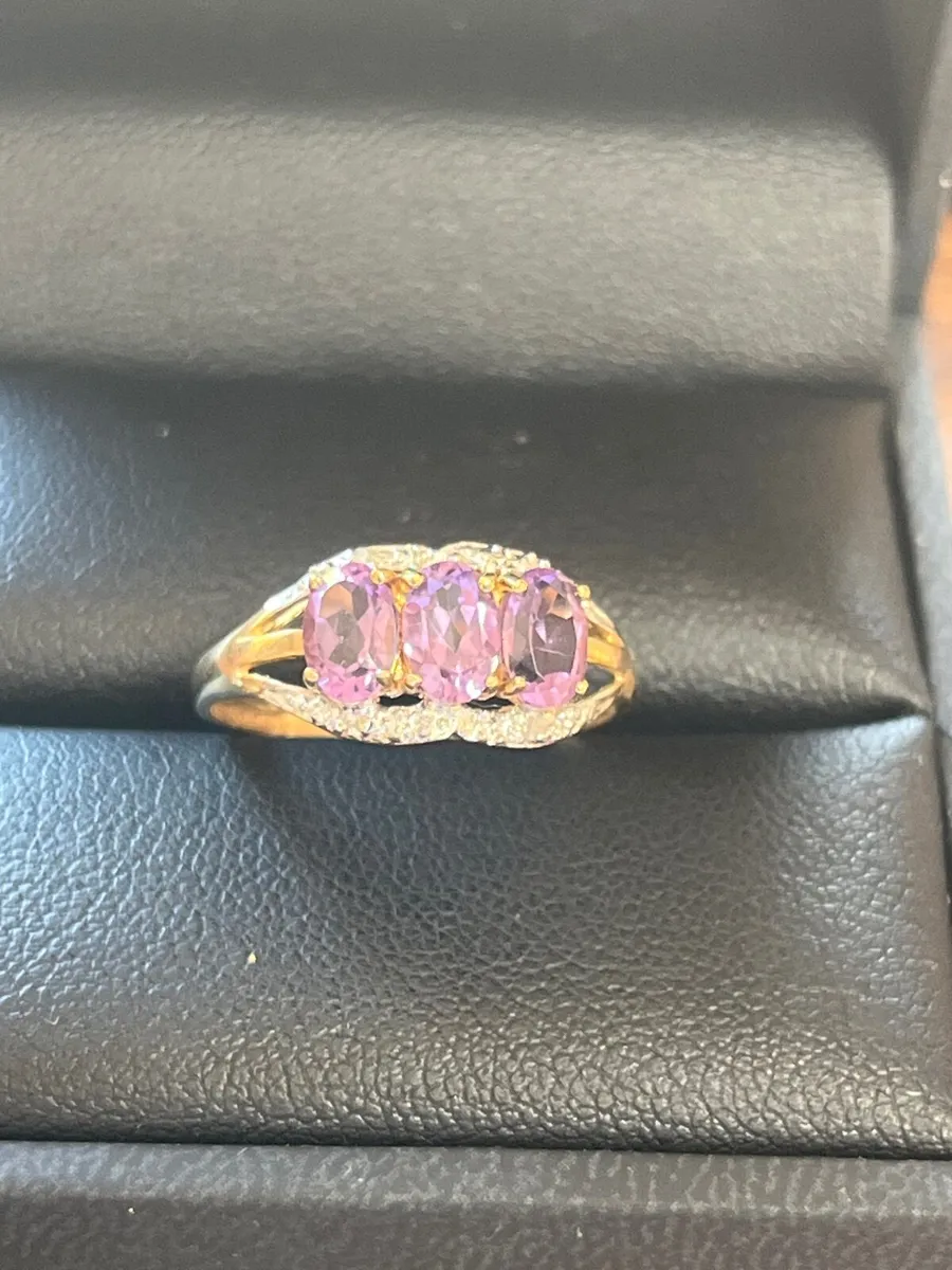 9ct gold ring - Image 1