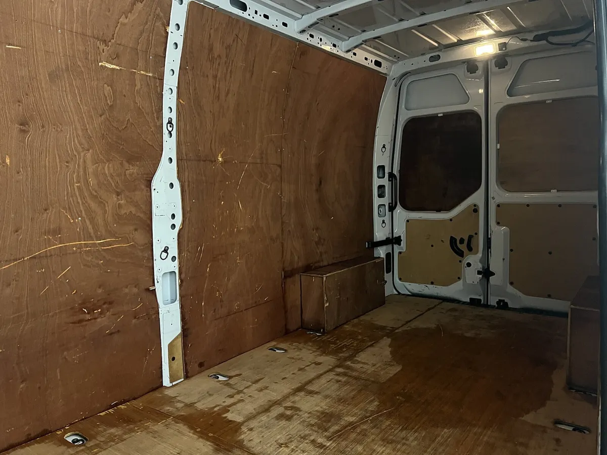 2022 Nissan Interstar High Roof Panel Van - Image 3
