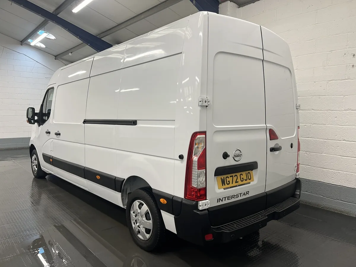 2022 Nissan Interstar High Roof Panel Van - Image 4
