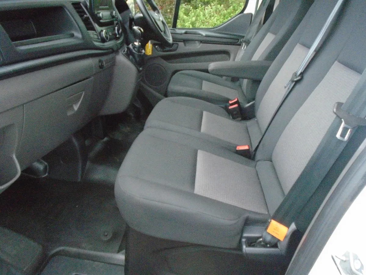2021 Ford Transit Custom  SWB FR 130HP. - Image 4