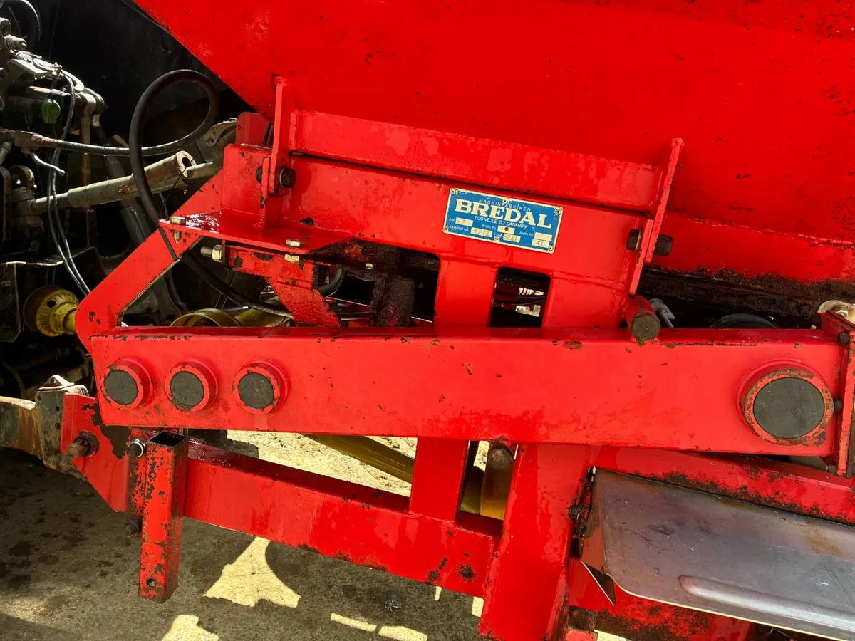 Bredal b2xl fertiliser spreader - Image 3