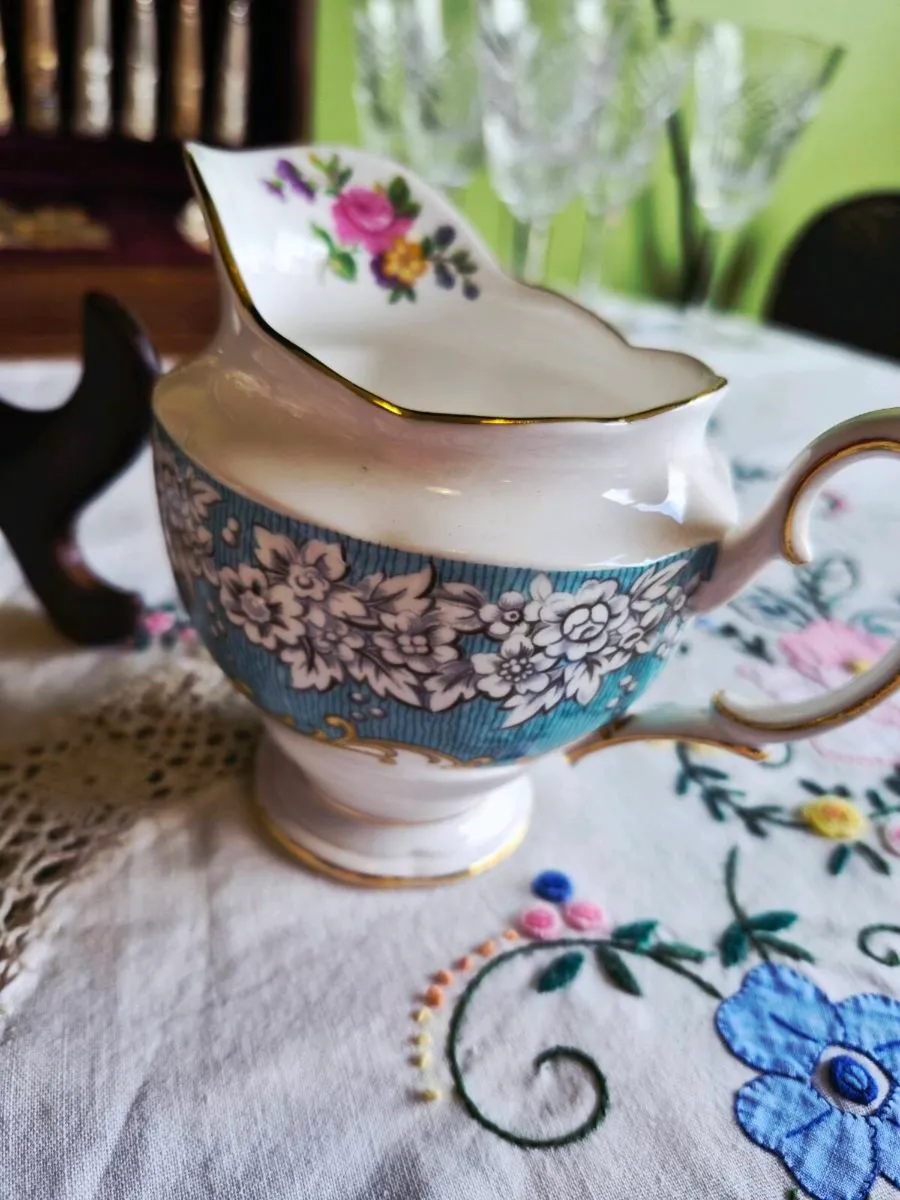 Rare Royal Albert Enchantment tea service - Image 3