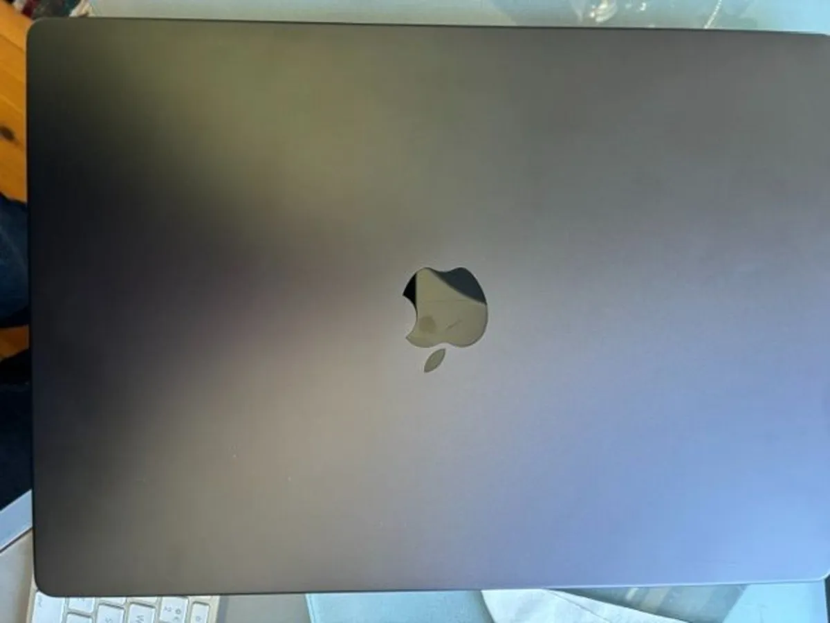 MacBook Pro Gray 16" M3 2023 - Image 2