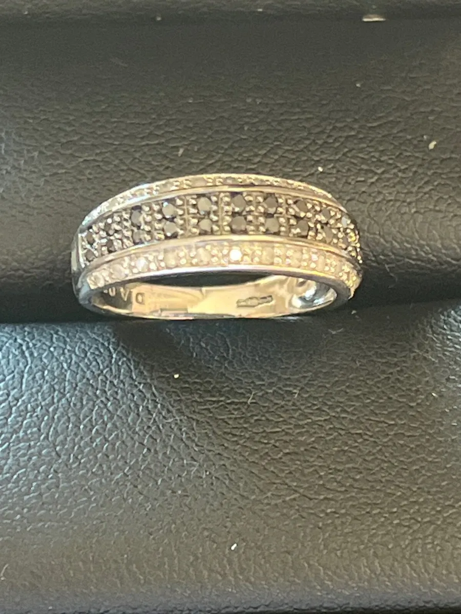 9ct diamond ring - Image 2