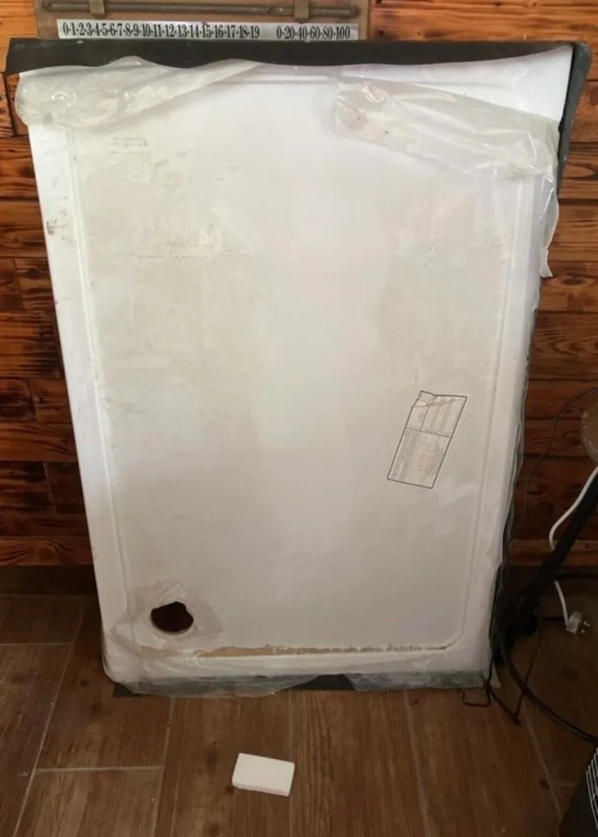 Shower tray - Image 1