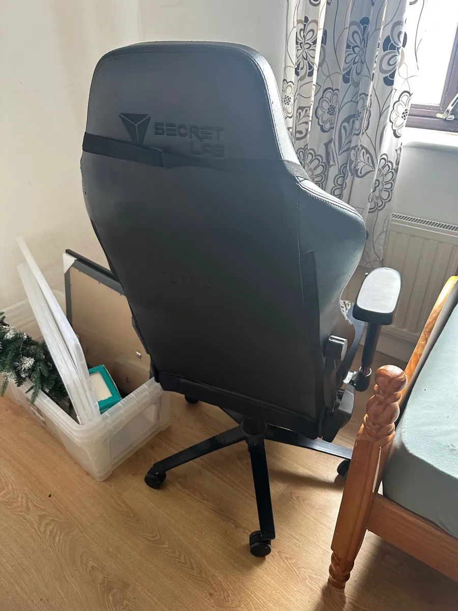 Secretlab chair - Image 2