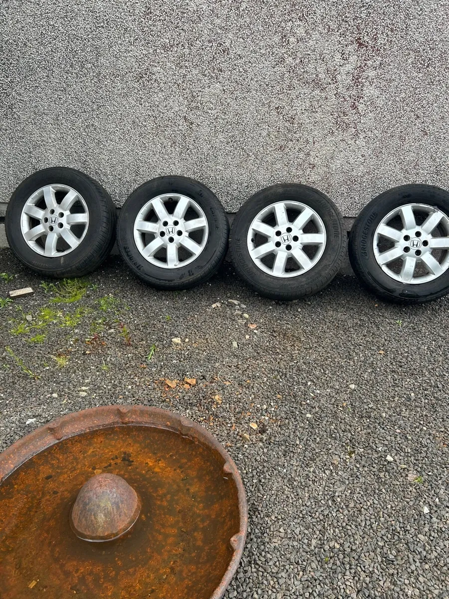Honda CR-V 2007 Genuine Alloys with Bridgestone Ty - Image 1