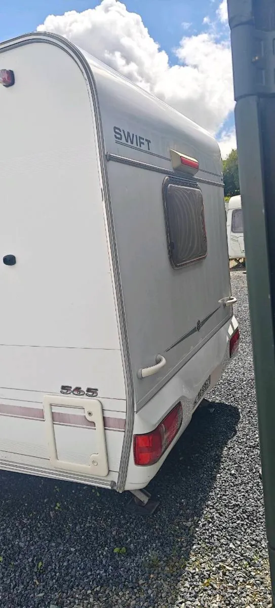 4/5 berth caravan - Image 3