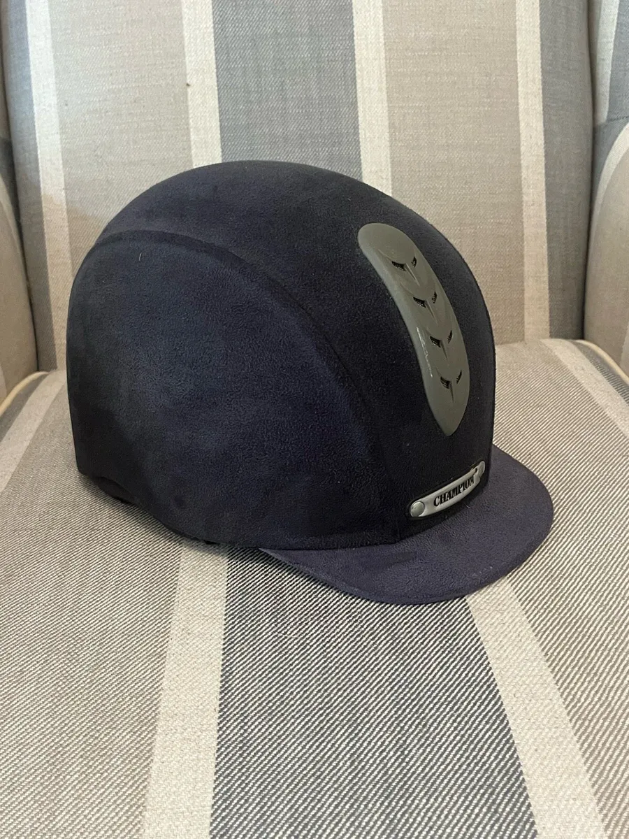 Riding helmet - Image 2