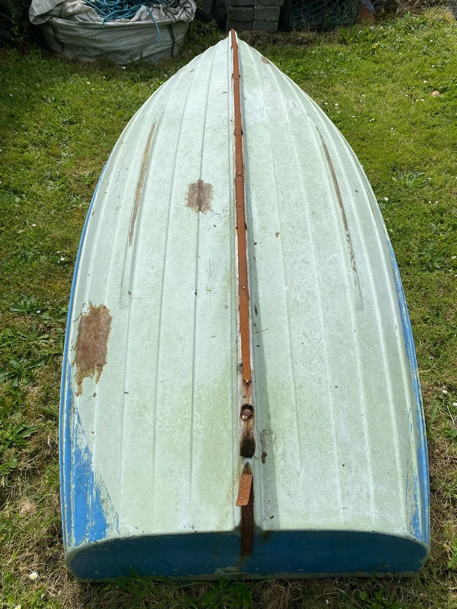 Life jacket s and punt - Image 2