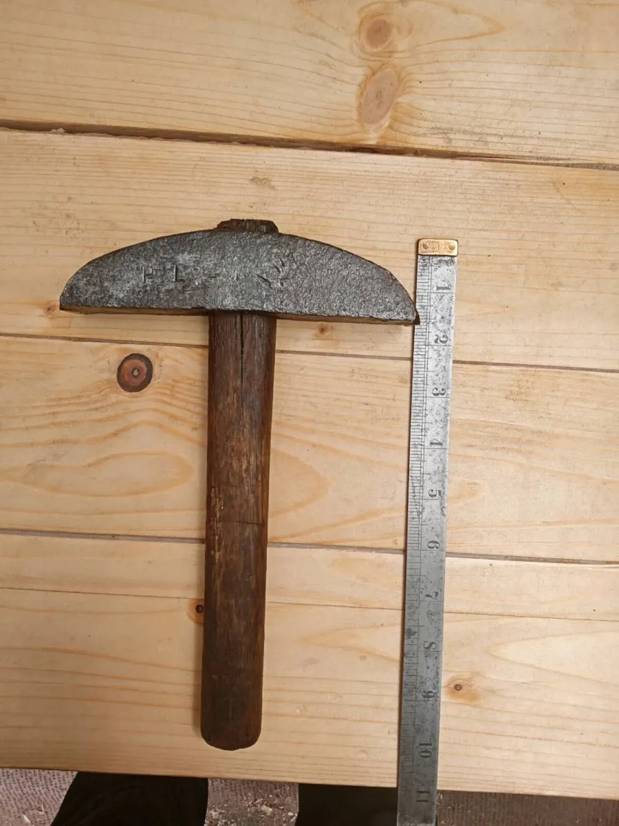 Stonemasons hammer - Image 1