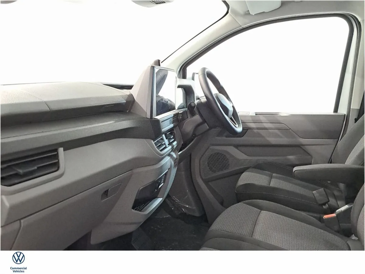 Volkswagen Transporter Highline LWB 2.0tdi 150bhp - Image 4
