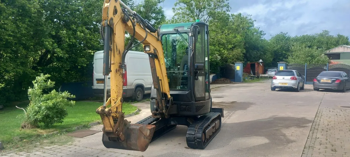 2016 Yanmar Vio25 4 - Image 2