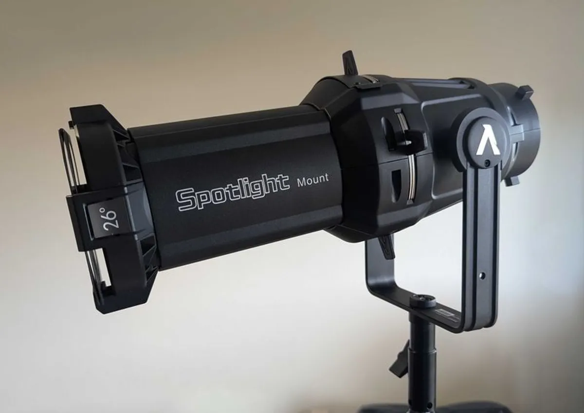 Aputure Spotlight Mount 26 degrees Brand New Unused in Hard Case - Image 2