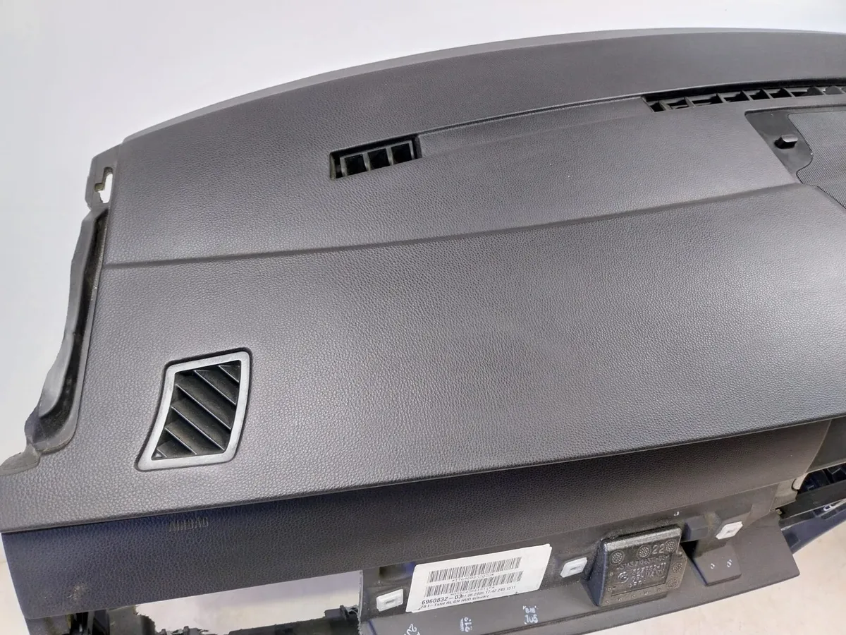 2005 BMW M5 5 SERIES  AIR BAG DASH - Image 3