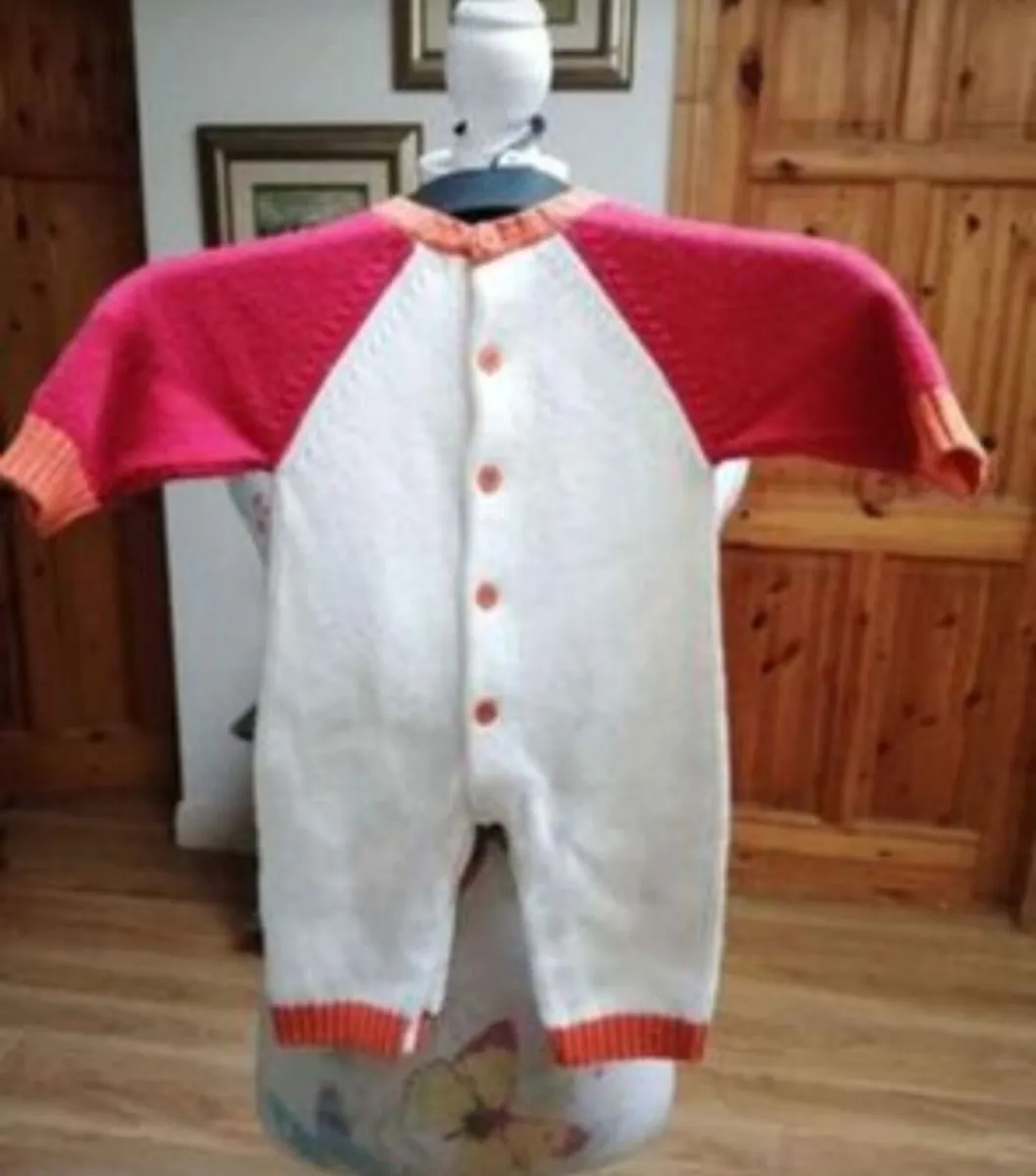 Boboli baby's playsuit. New with tags. Age. 6 mont - Image 2