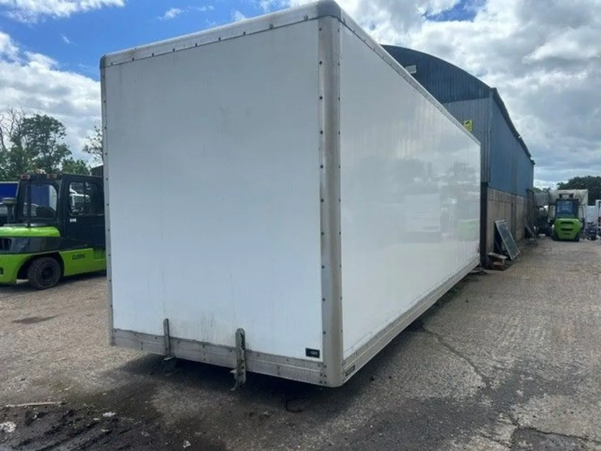 2020 28ft GRP box body - Image 2
