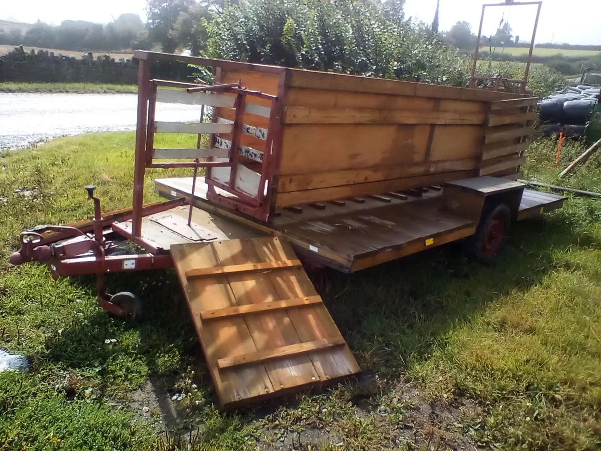 Mobile sheep handler and equipement - Image 1