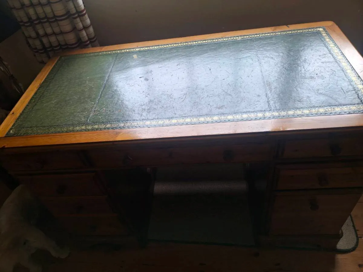 Office Desk - Image 1