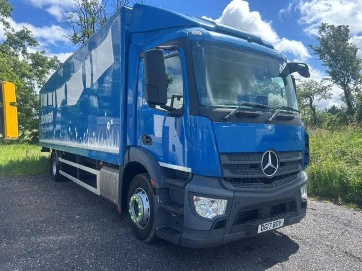 2017 1824 Merc 30ft GRP Boxvan - Image 1