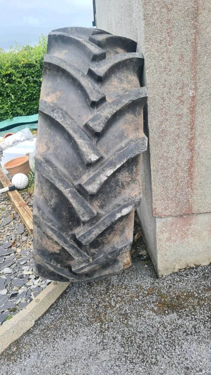 TRACTOR TYRE 18.4 /26 BKT - Image 1