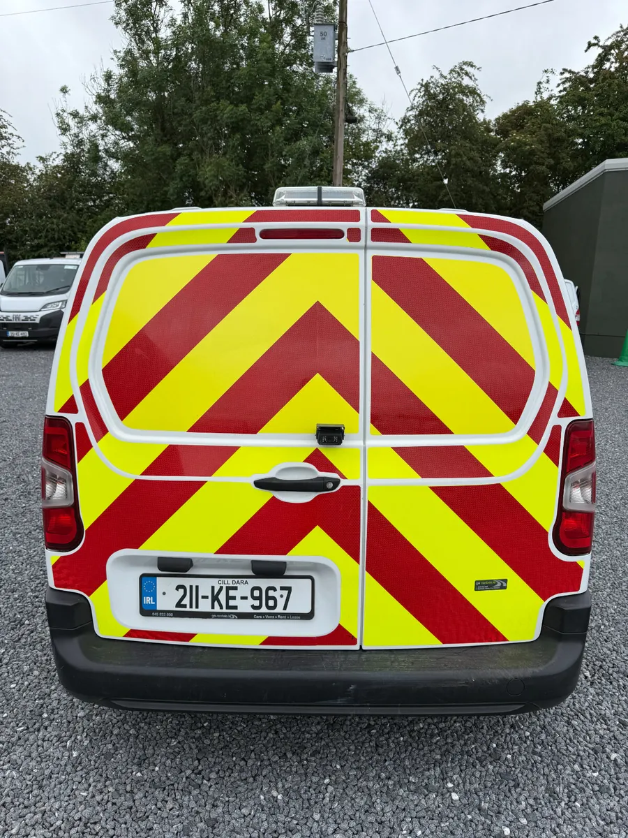 Citroen Berlingo 2021 - Image 2