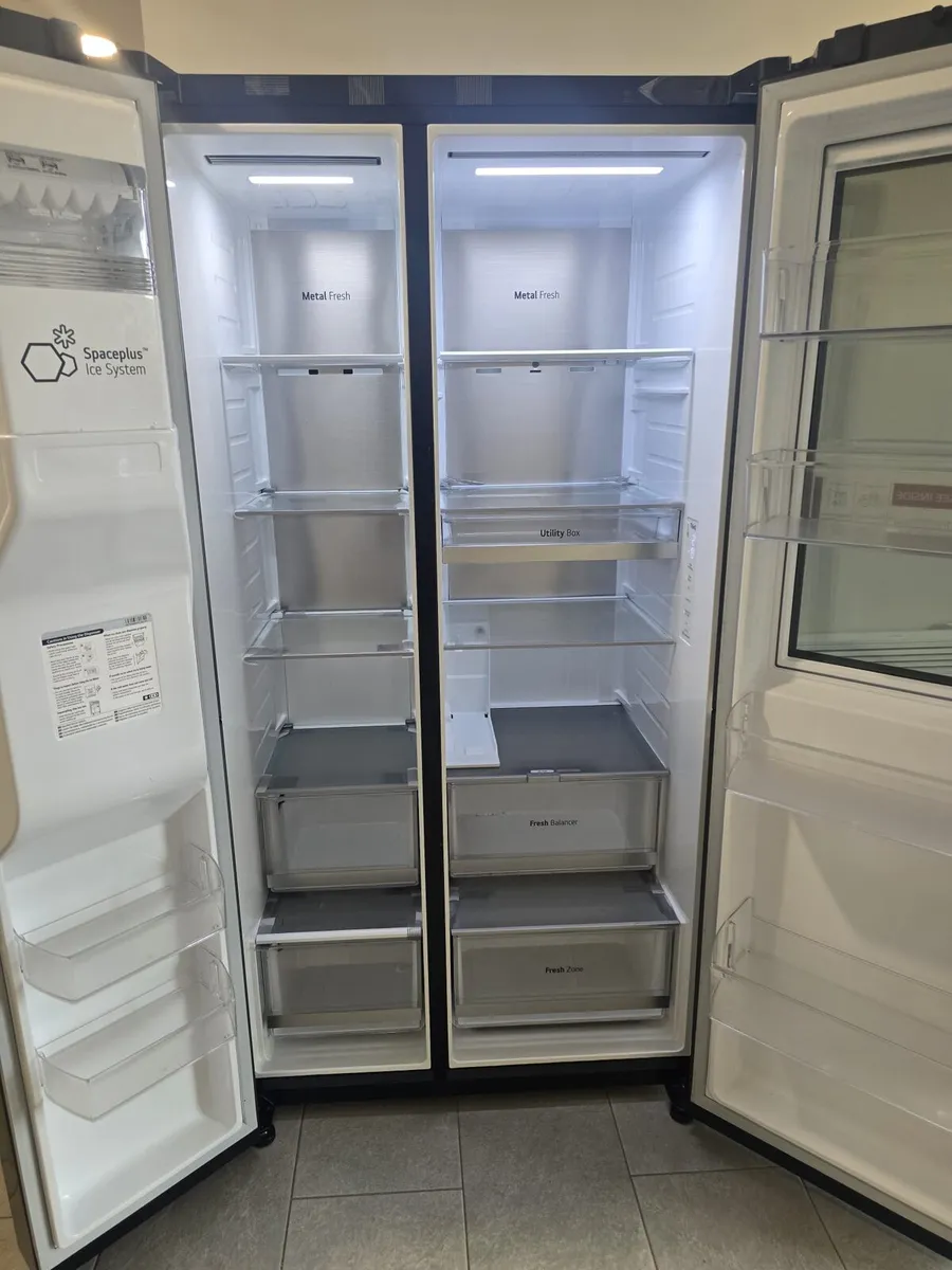 Lg American Fridge Freezer - Image 4