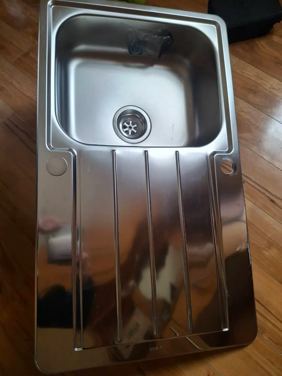 Sink - Image 1