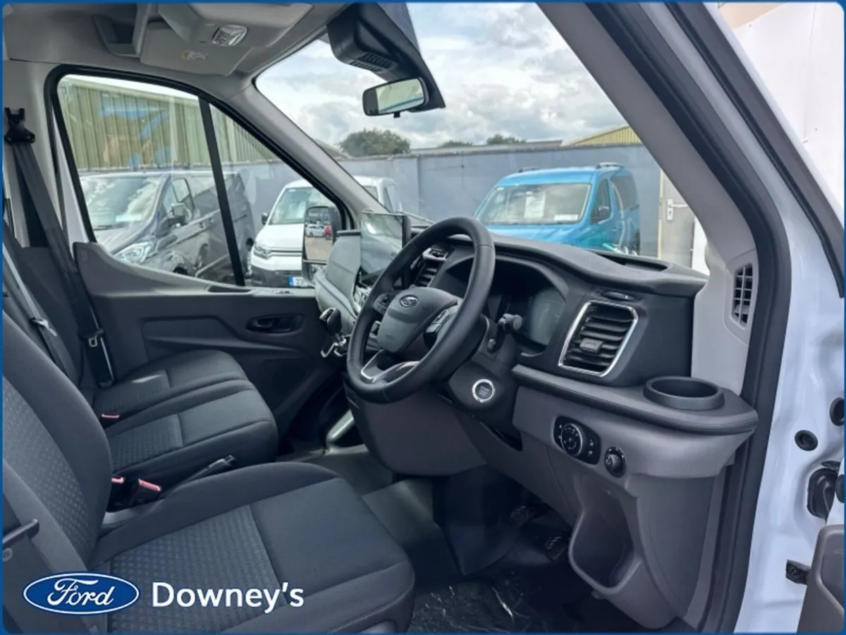 Ford Transit 2.0 TD CREW CAB TREND - Image 2