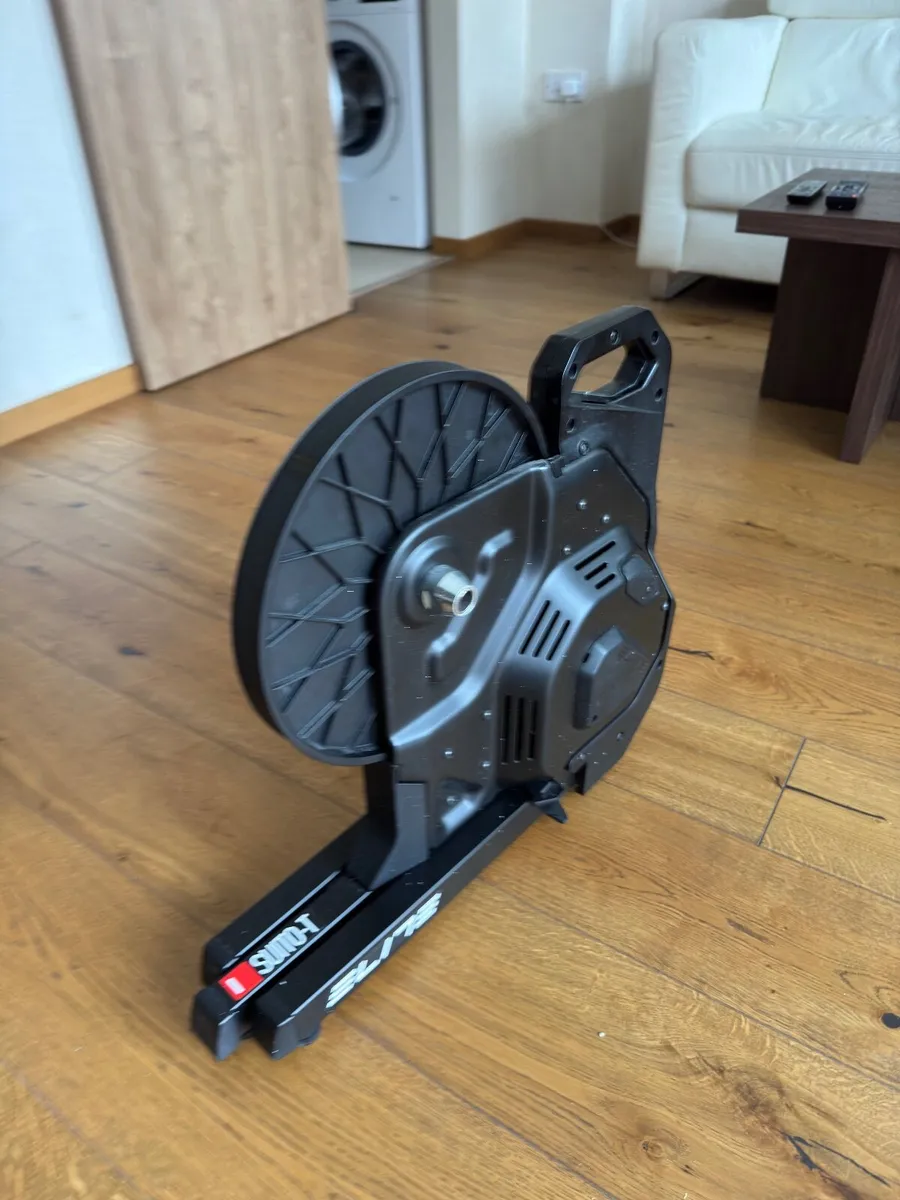 Elite SUITO-T HOME BIKE TRAINER - Image 4