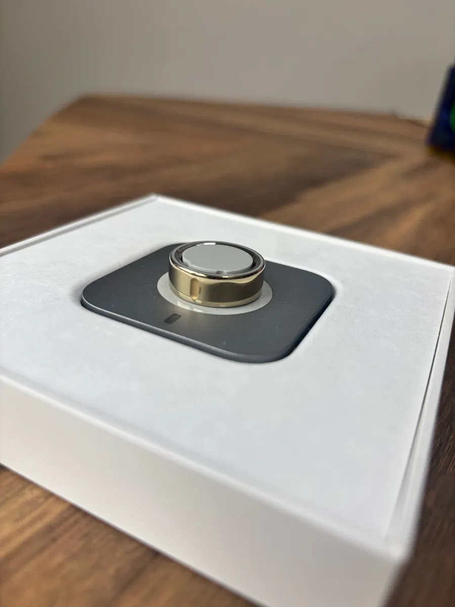 Oura Ring Gen 4 Gold size 7 - Image 1