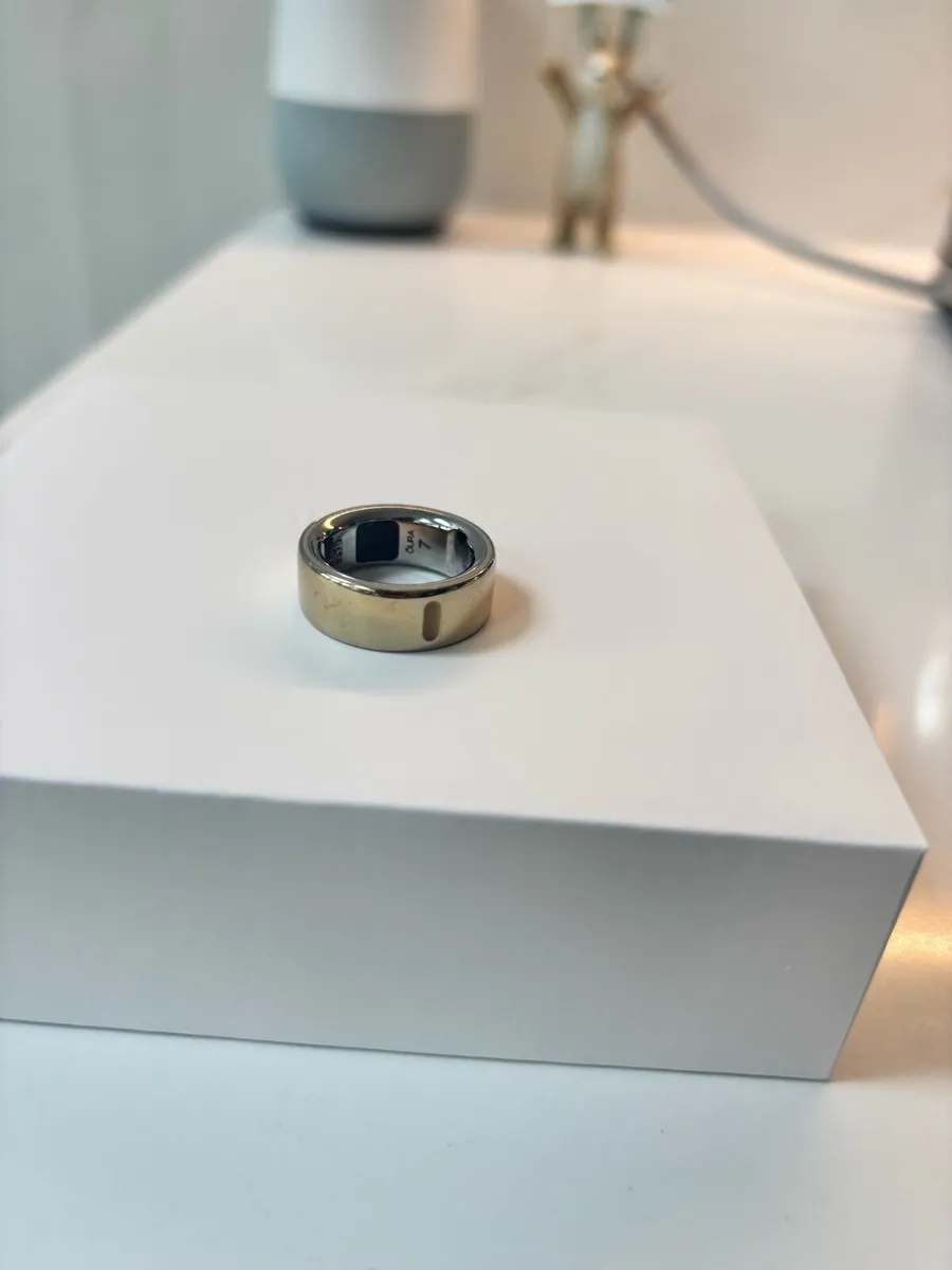 Oura Ring Gen 4 Gold size 7 - Image 4