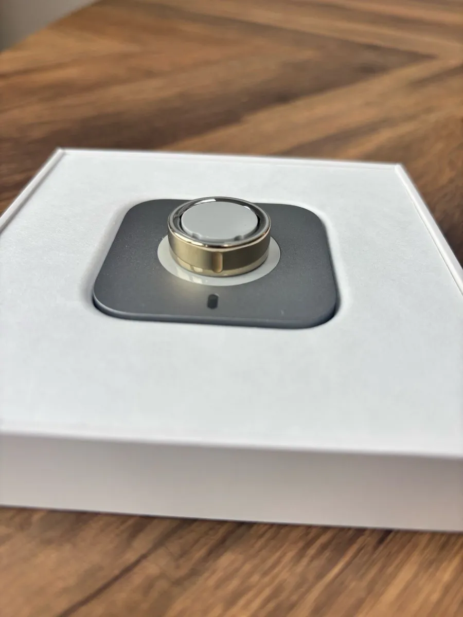Oura Ring Gen 4 Gold size 7 - Image 3
