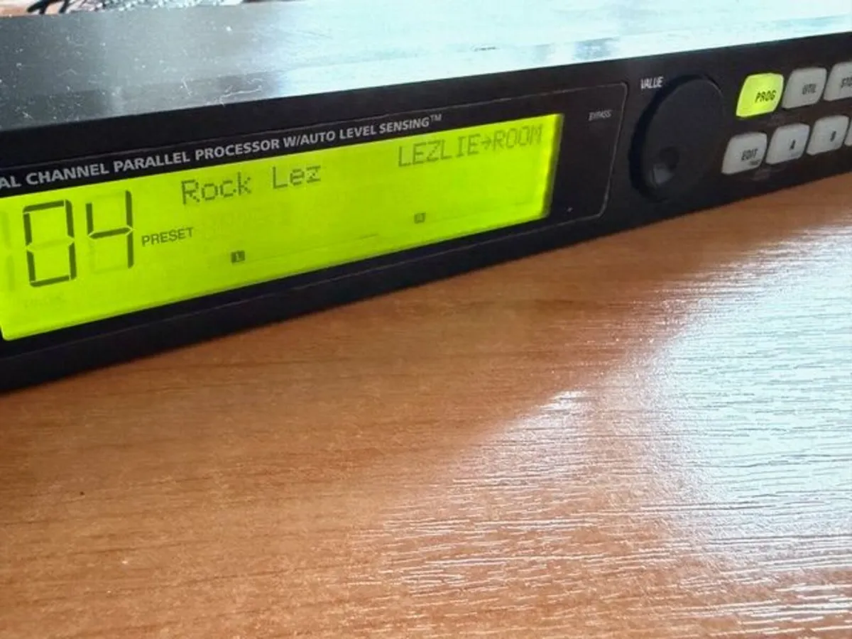 Alesis MidiVerb 4 Dual-Channel Multi- Processor - Image 2