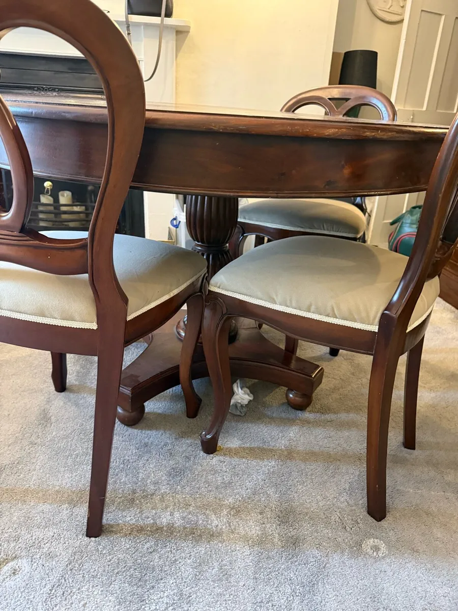 Table & 4 chairs - Image 3