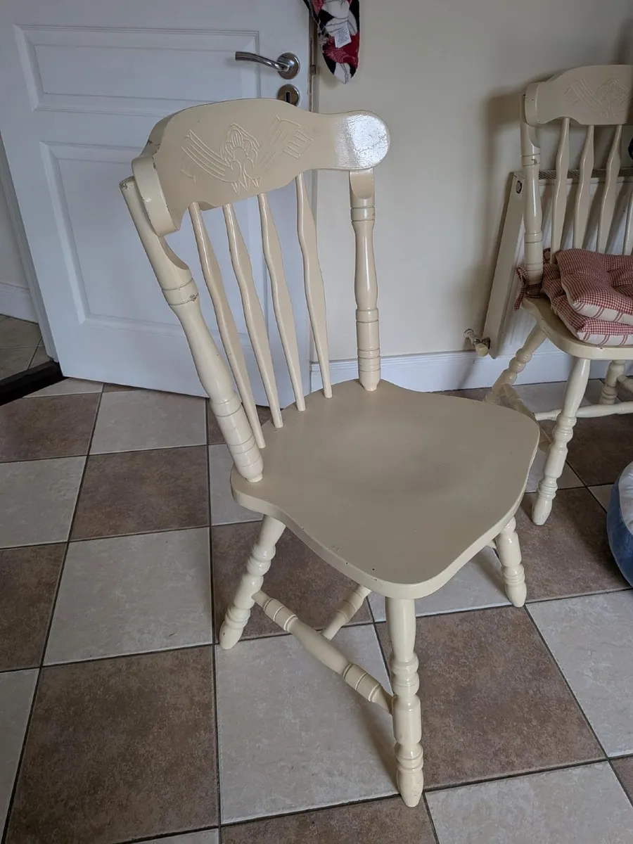 Solid wood kitchen table and chairs set - Image 3