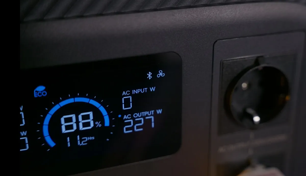 BLUETTI Elite 300 Power Station (3kWh) + Solar500W - Image 4