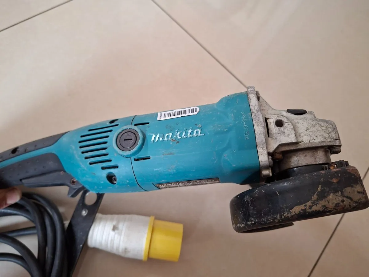 Makita GA5021 125mm Grinder 110v - Image 4