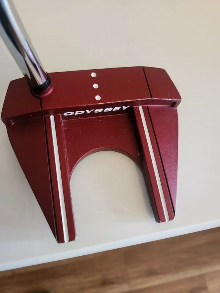 Golf Odyssey OWorks Red Putter new grip - Image 2