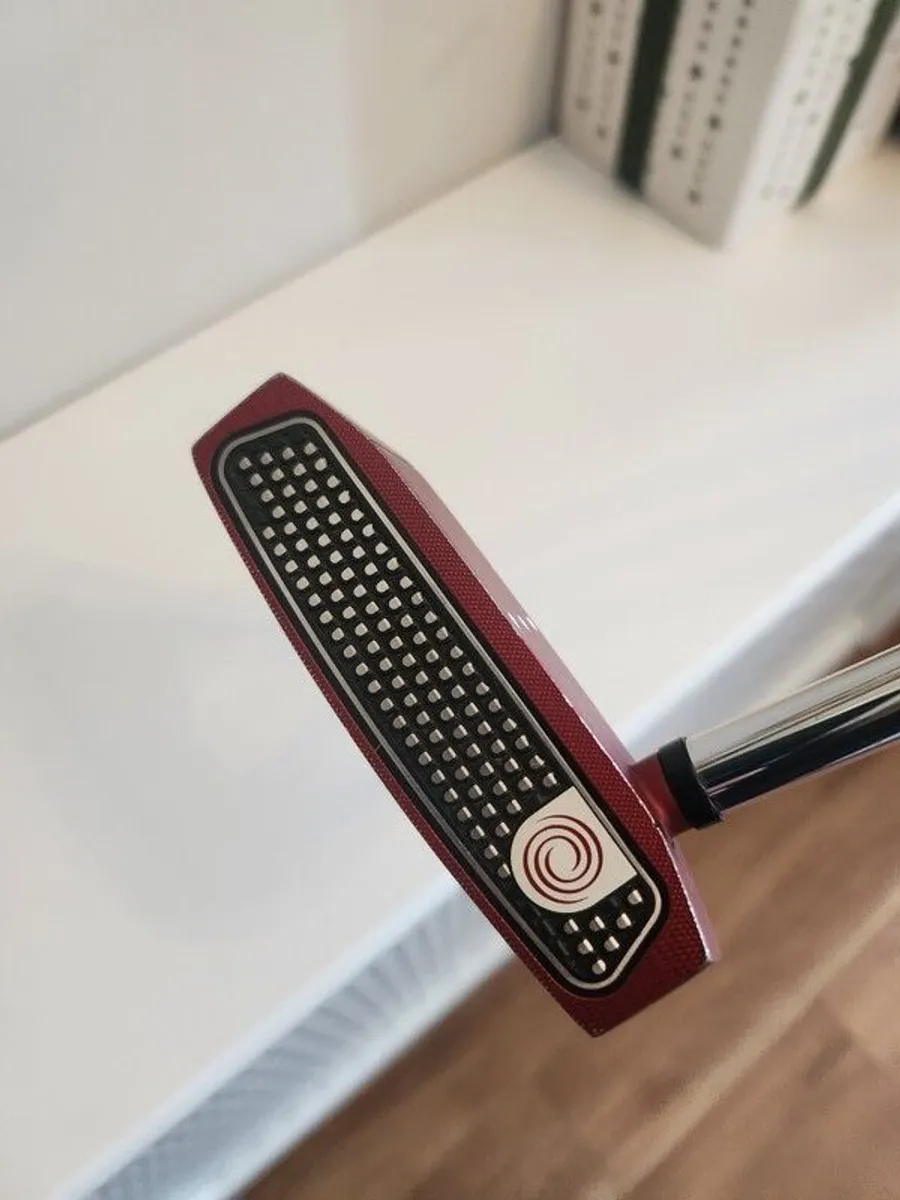 Golf Odyssey OWorks Red Putter new grip - Image 3