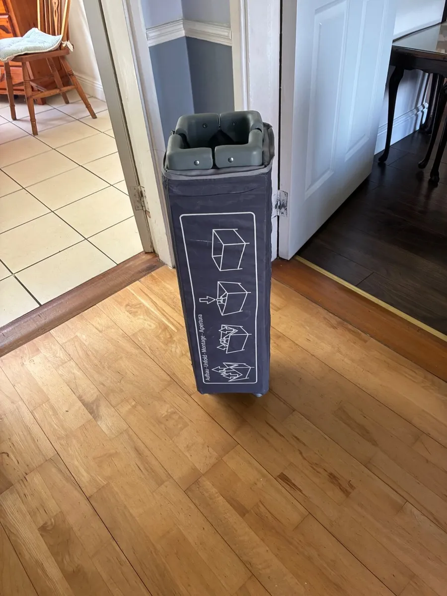 Child cot plus travel cot - Image 3