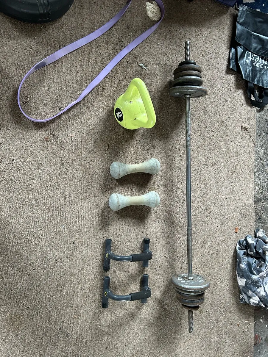 Gym and boxing equipment - Image 1