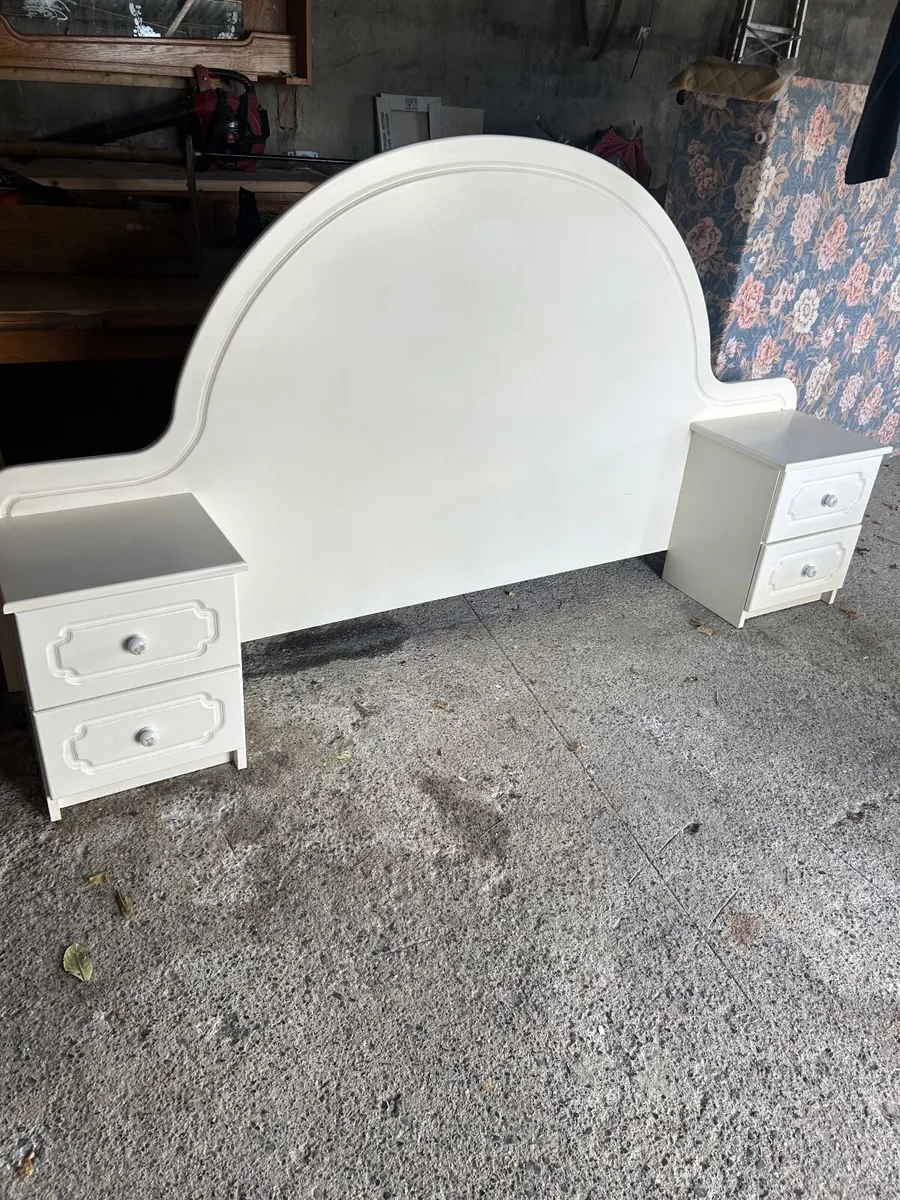 Bedroom furniture - Image 1