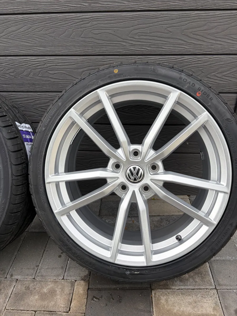 18” NEW VOLKSWAGEN PRETORIA ALLOY WHEELS & TYRES - Image 3