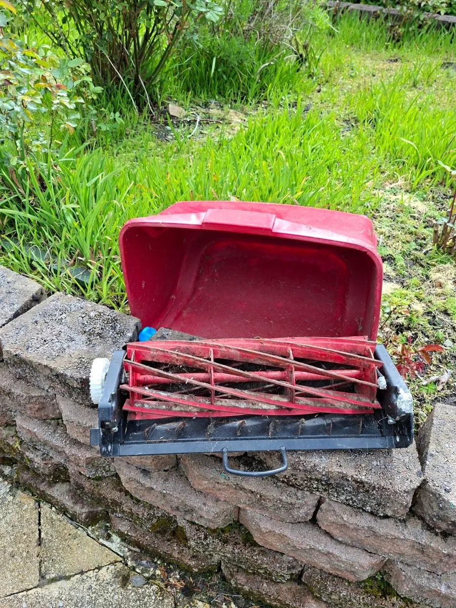Suffolk 17S  cylinder lawnmower - Image 4